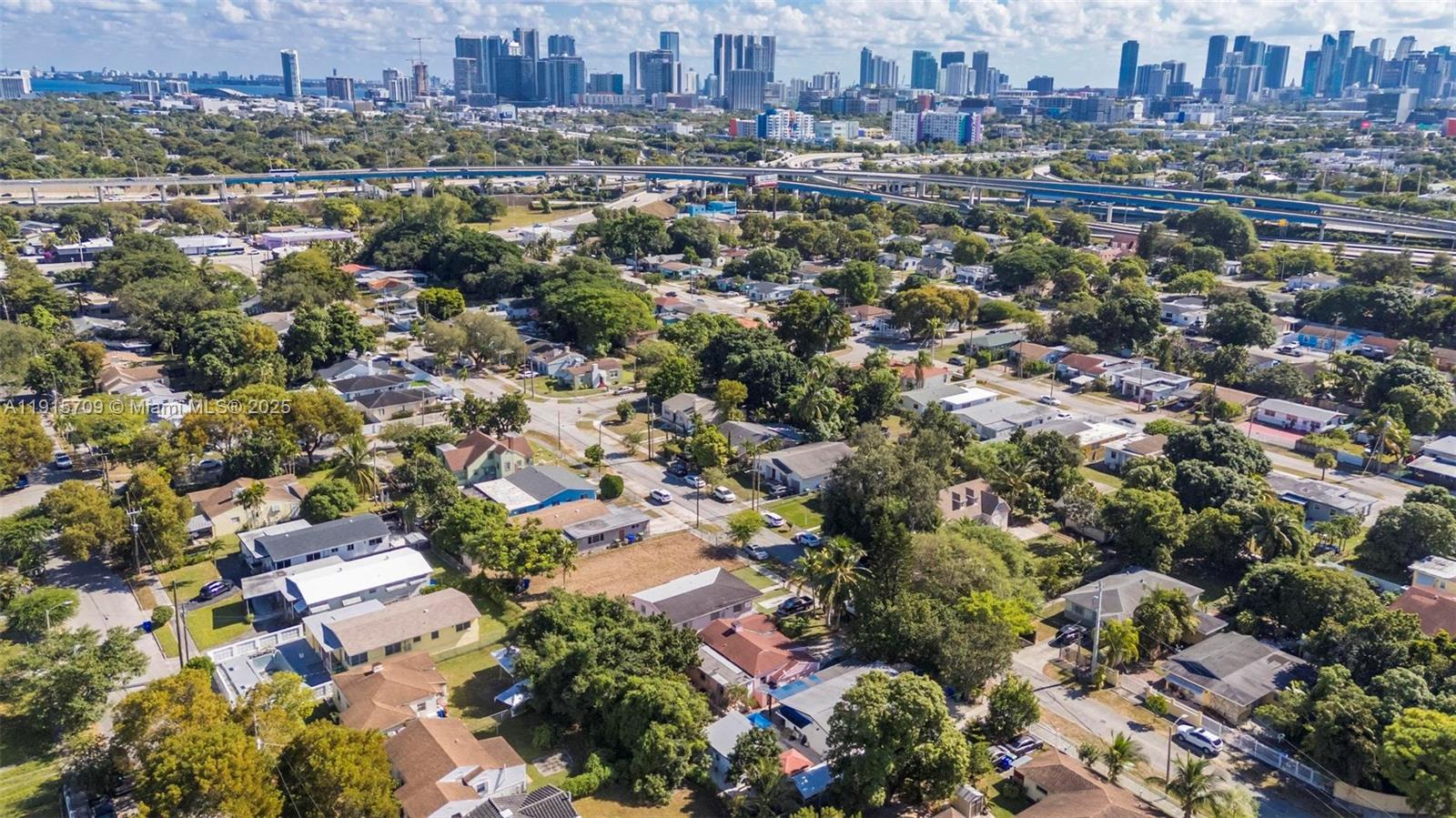 See details / sq. ft. $ 2025-11-17 0 Photo