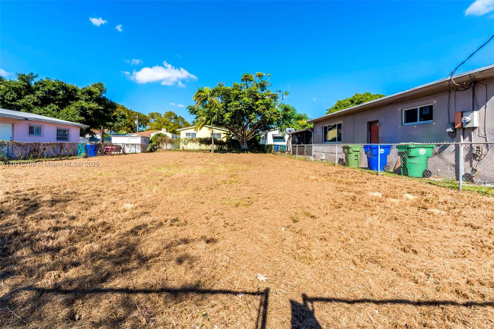 See details / sq. ft. $ 2025-11-17 0 Photo