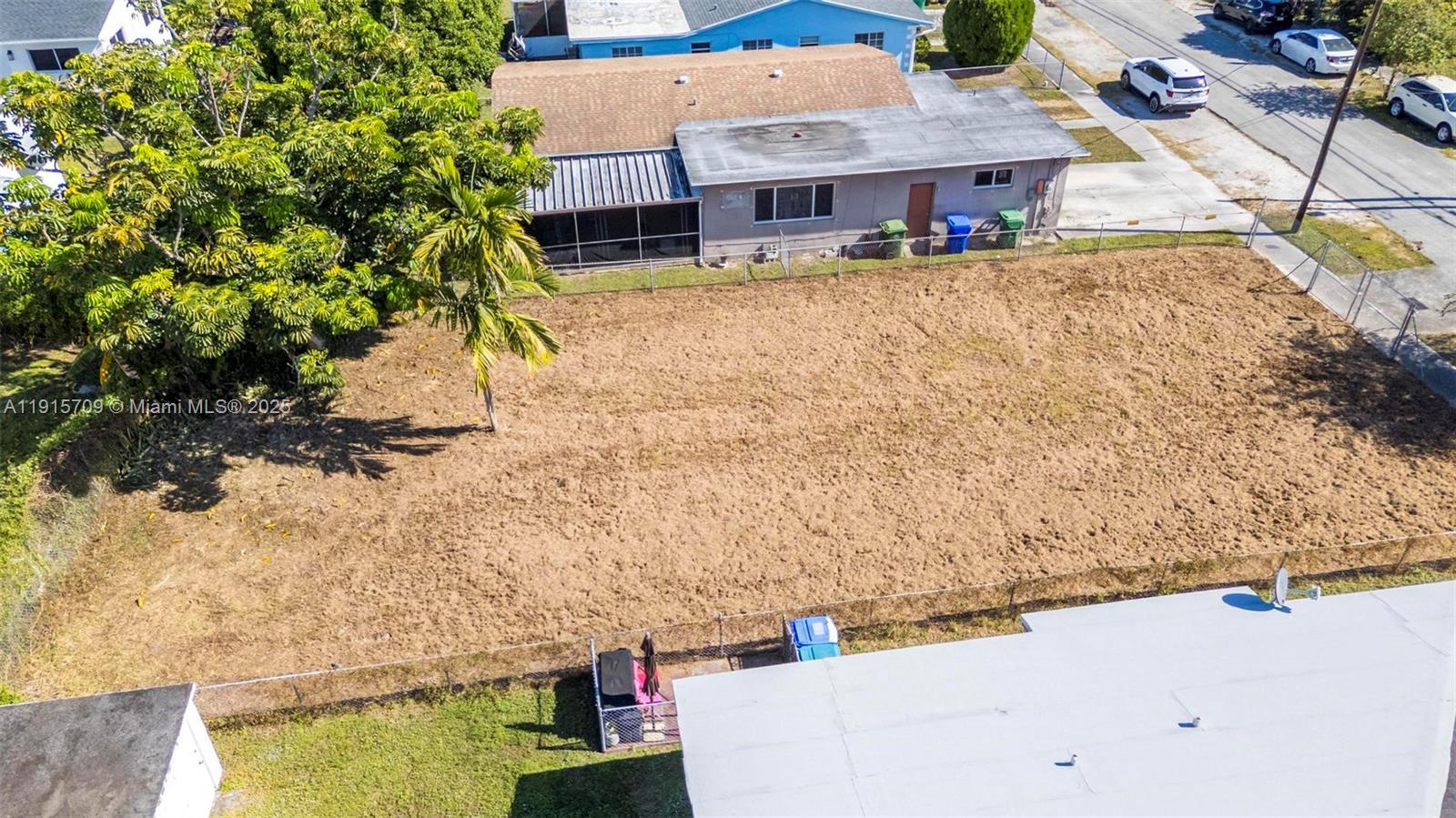 See details / sq. ft. $ 2025-11-17 0 Photo