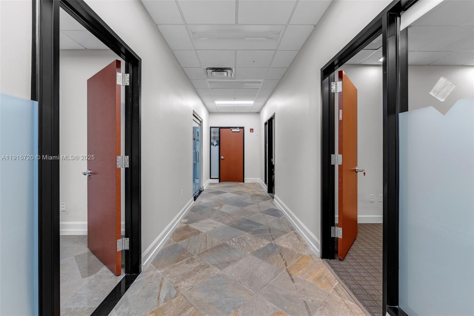 See details / sq. ft. $ 2025-11-17 0 Photo