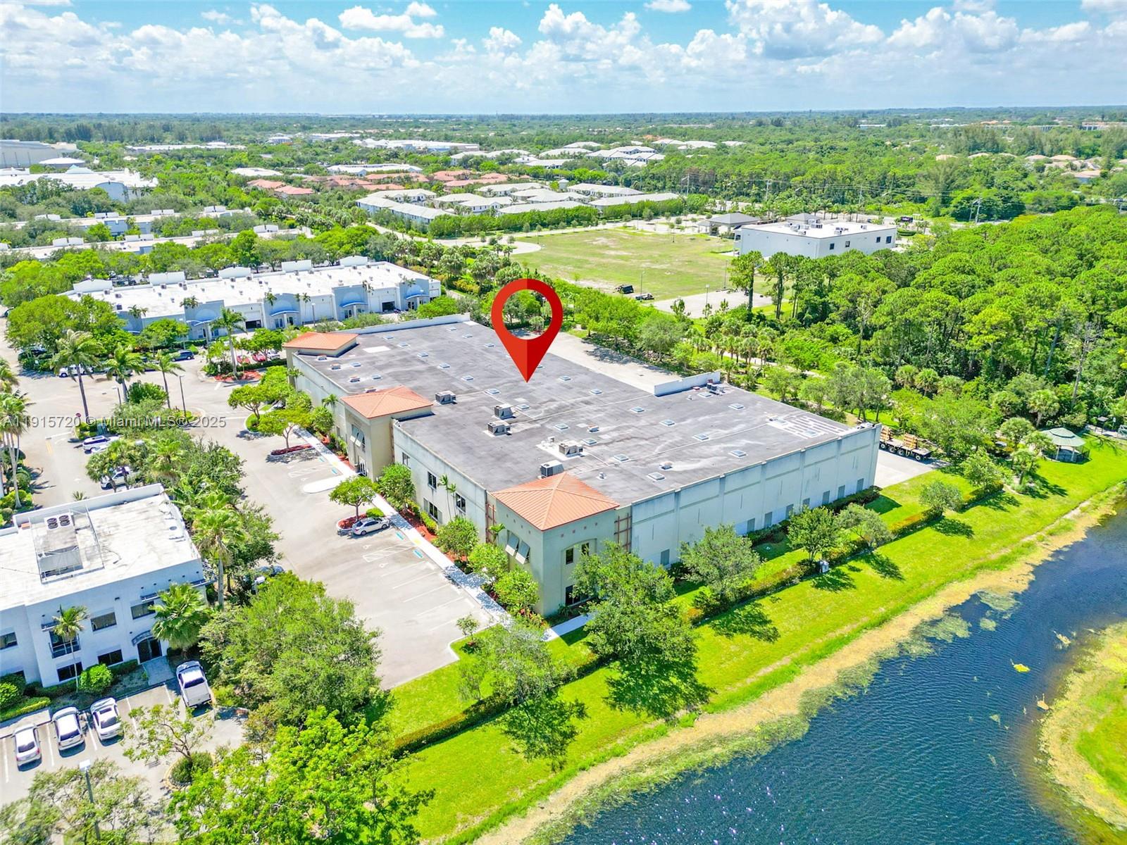 See details / sq. ft. $ 2025-11-17 0 Photo