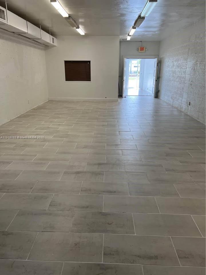 See details / sq. ft. $ 2025-11-17 0 Photo