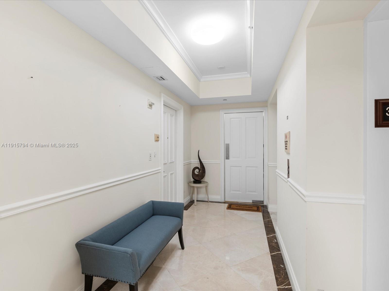 Ver detalles 3305 3 / 3 2214 sq. ft. $ 2025-11-17 0 foto