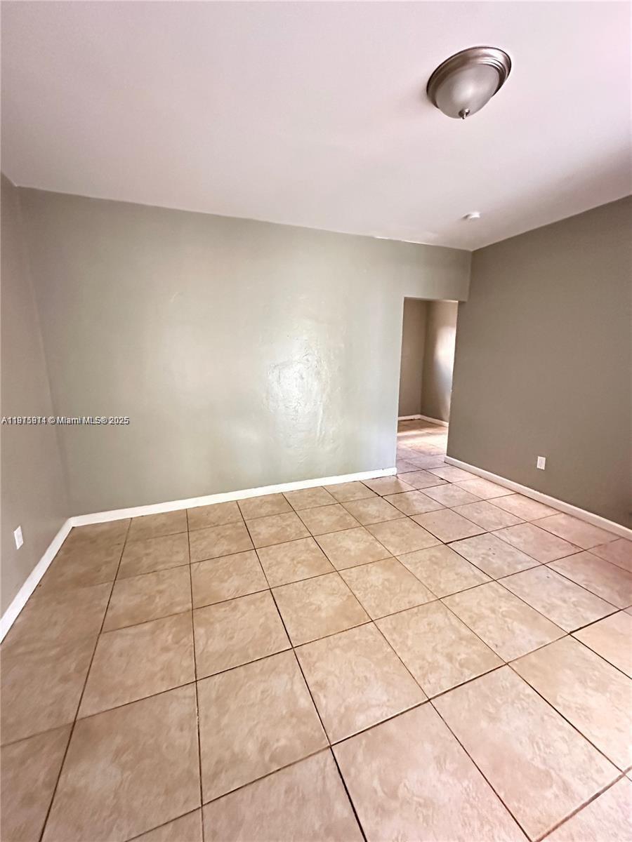 See details / 1254 sq. ft. $ 2025-11-17 0 Photo