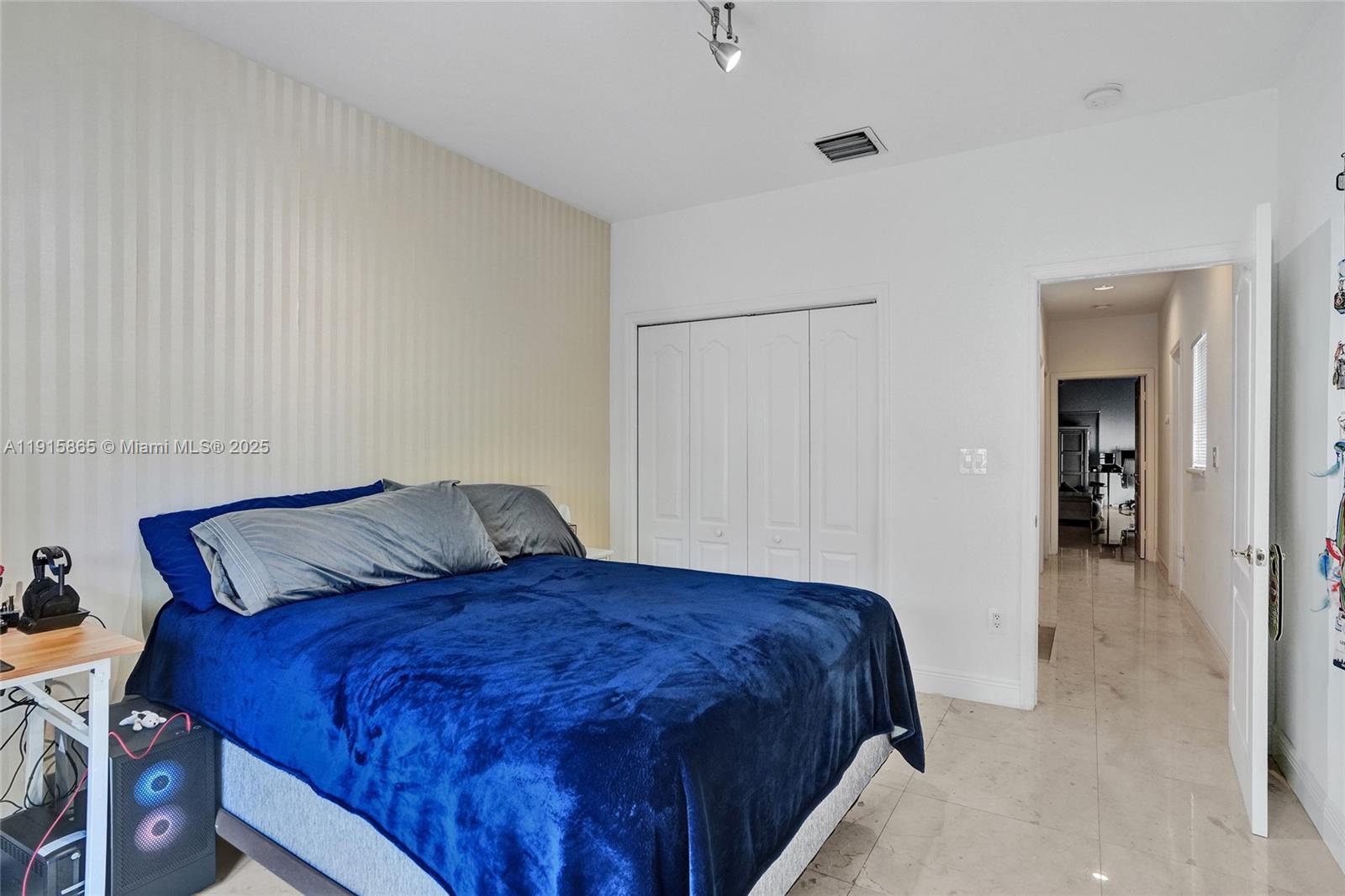 Photo of 18450 30th Pl  (18450), Aventura, Florida, 33160 - 