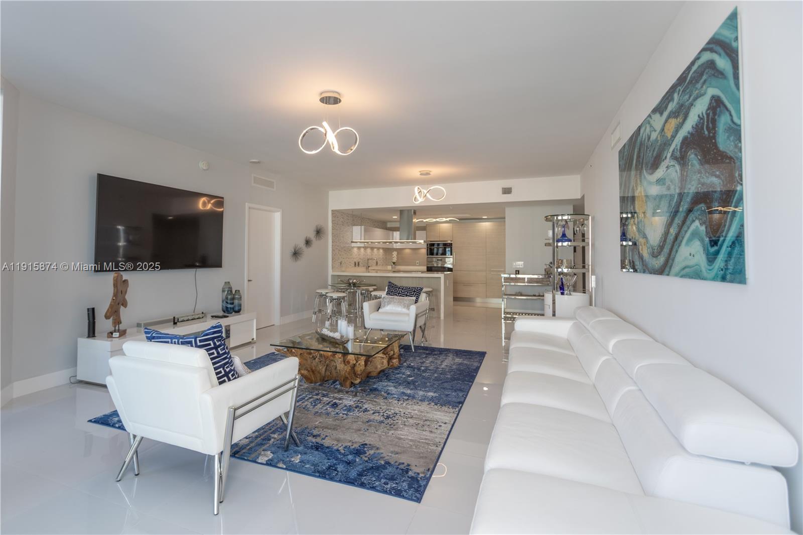 Photo of 17111 Biscayne Blvd #505, North Miami Beach, Florida, 33160 -