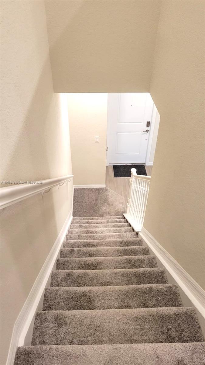 4164 3 / 3 1776 sq. ft. $ 2025-11-18 0 Photo