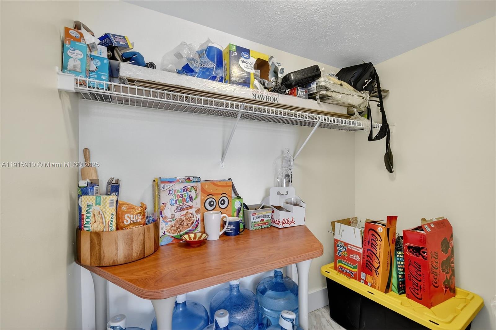 1579 5 / 3 2693 кв.футов $ 2025-11-18 0 Фото