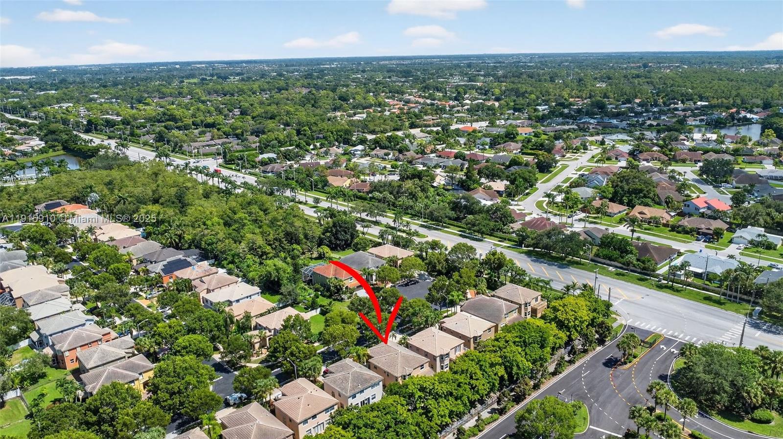 1579 5 / 3 2693 кв.футов $ 2025-11-18 0 Фото