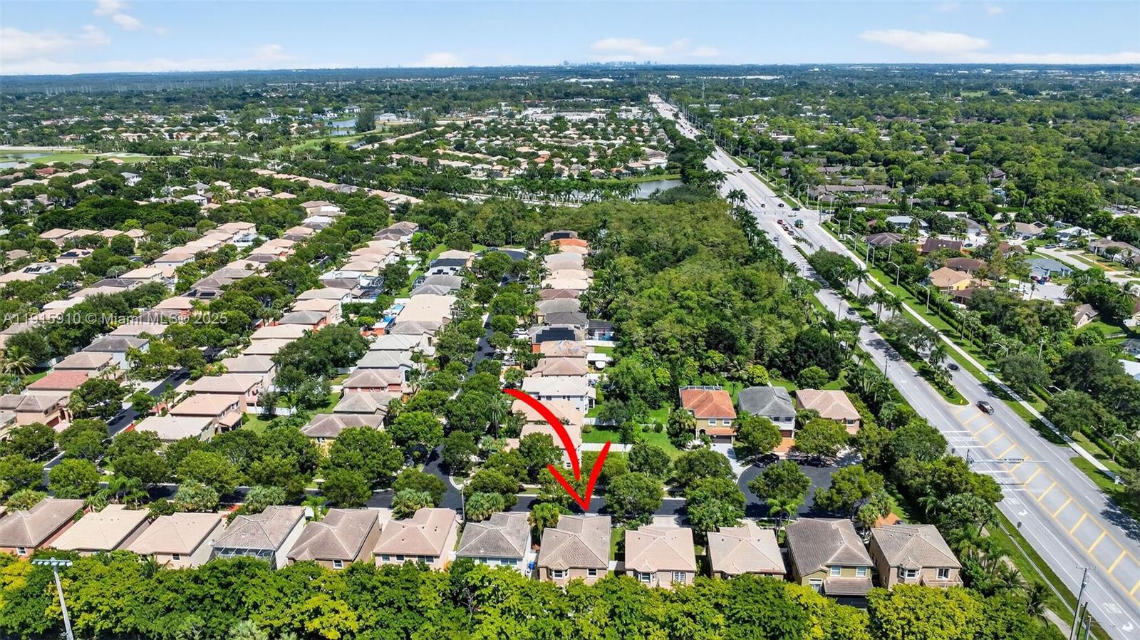 1579 5 / 3 2693 кв.футов $ 2025-11-18 0 Фото