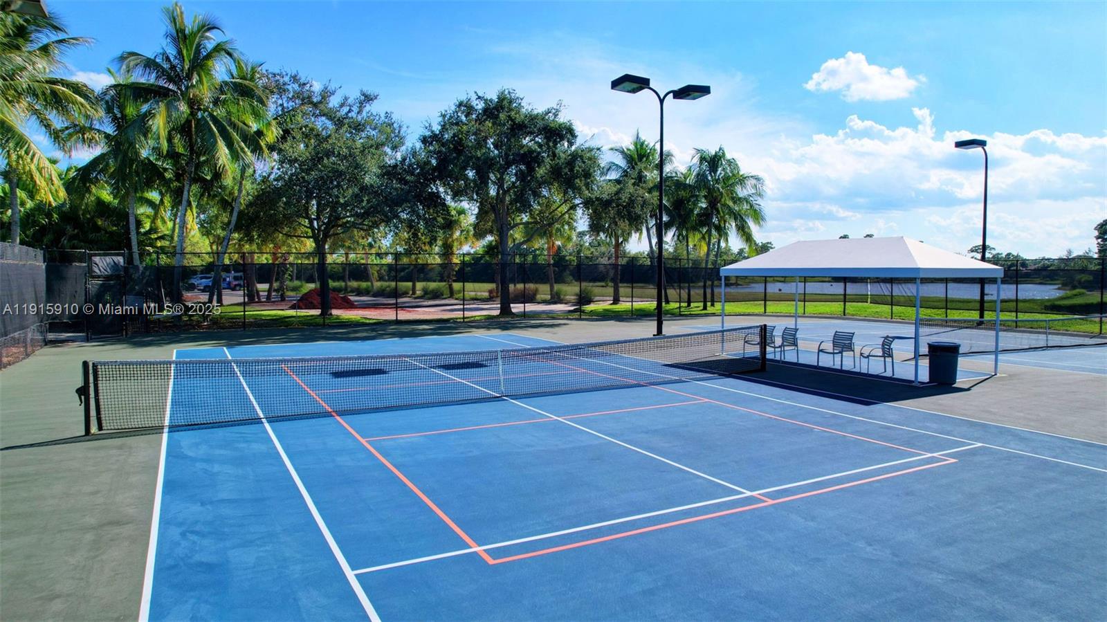 1579 5 / 3 2693 кв.футов $ 2025-11-18 0 Фото