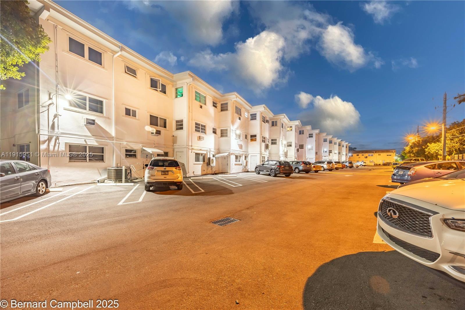 See details 15A 1 / 1 650 sq. ft. $ 2025-11-18 0 Photo