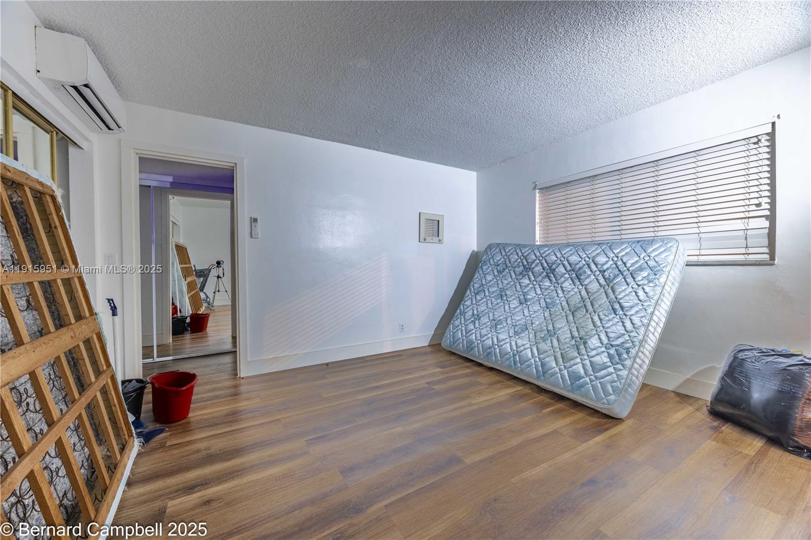 See details 15A 1 / 1 650 sq. ft. $ 2025-11-18 0 Photo