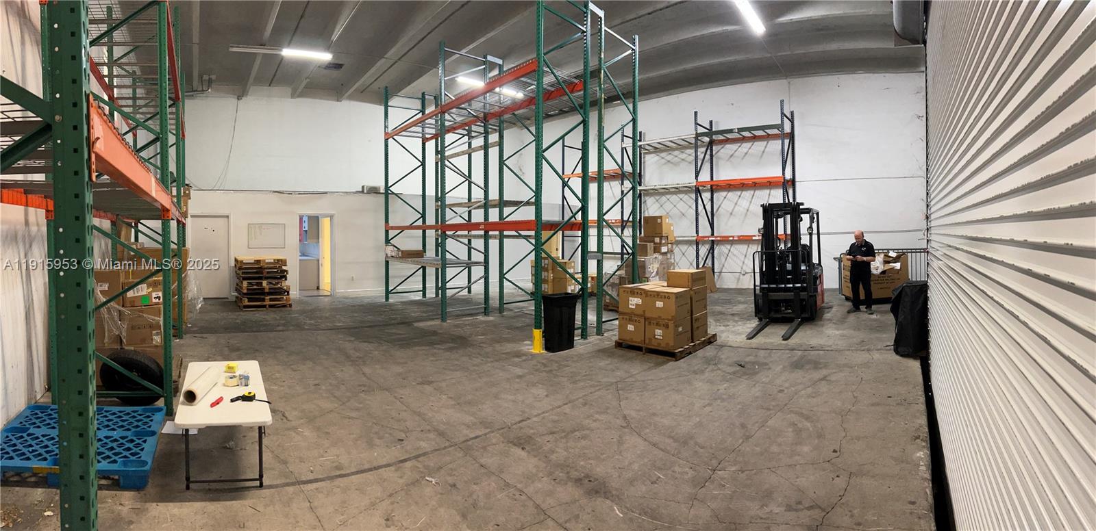   /   sq. ft. $ 2025-11-18 0 Photo