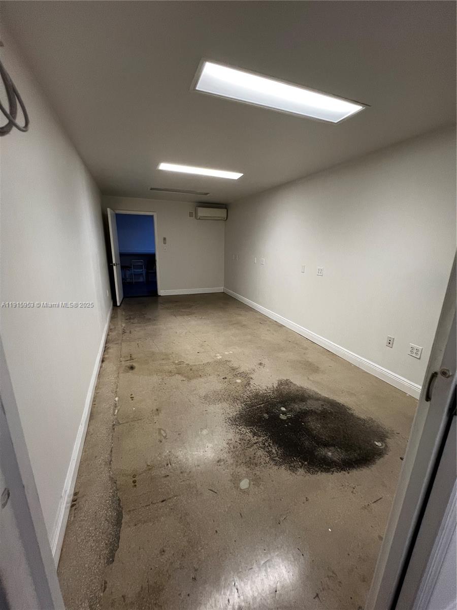   /   sq. ft. $ 2025-11-18 0 Photo