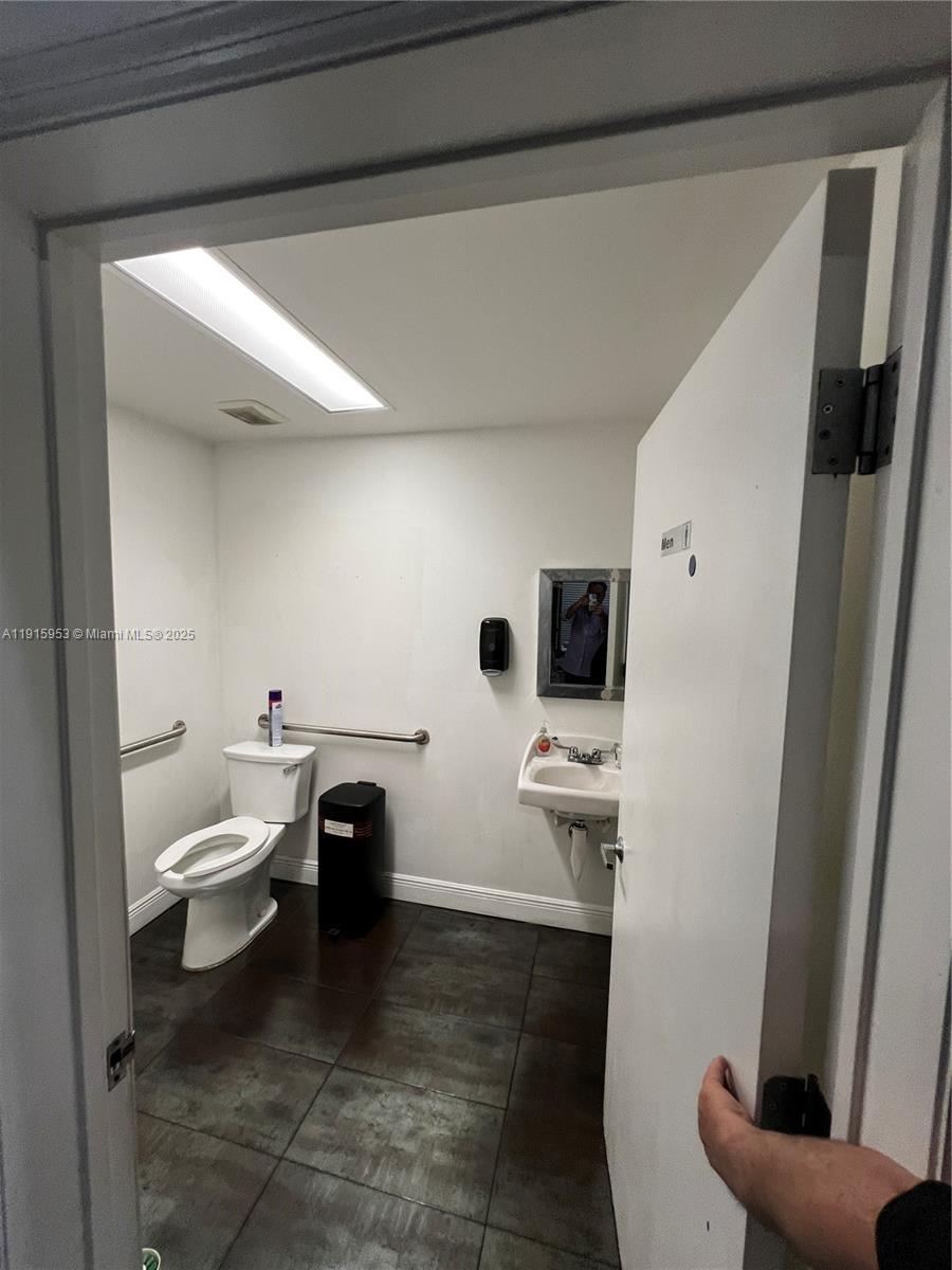   /   sq. ft. $ 2025-11-18 0 Photo