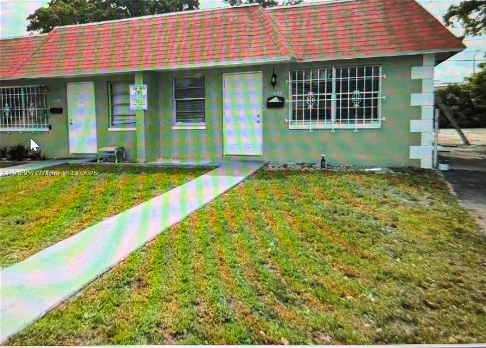 See details / 2554 sq. ft. $ 2025-11-18 0 Photo