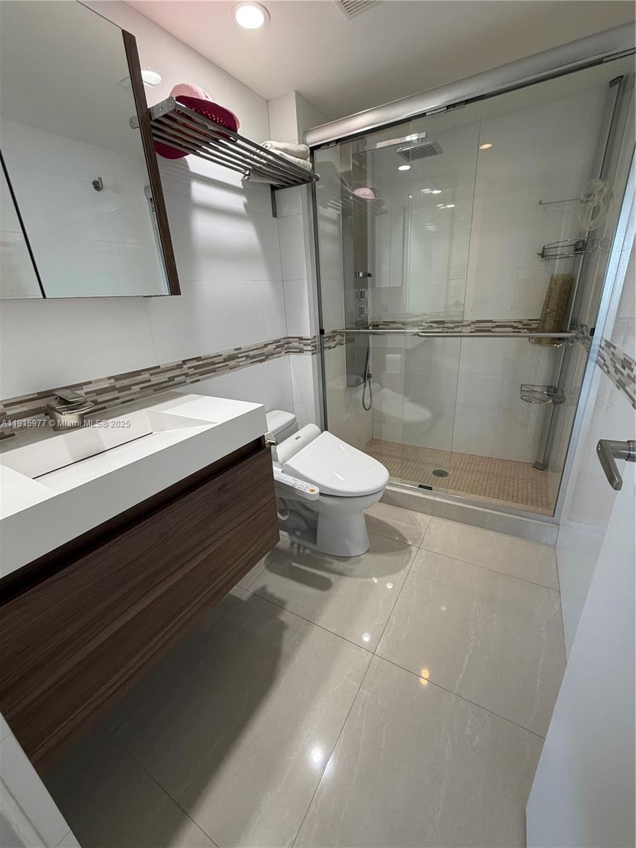 2108 2 / 2 1357 кв.футов $ 2025-11-18 0 Фото