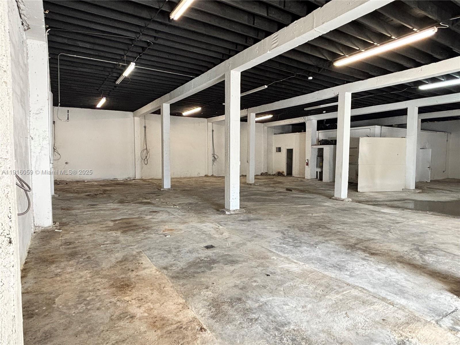   /   sq. ft. $ 2025-11-18 0 Photo