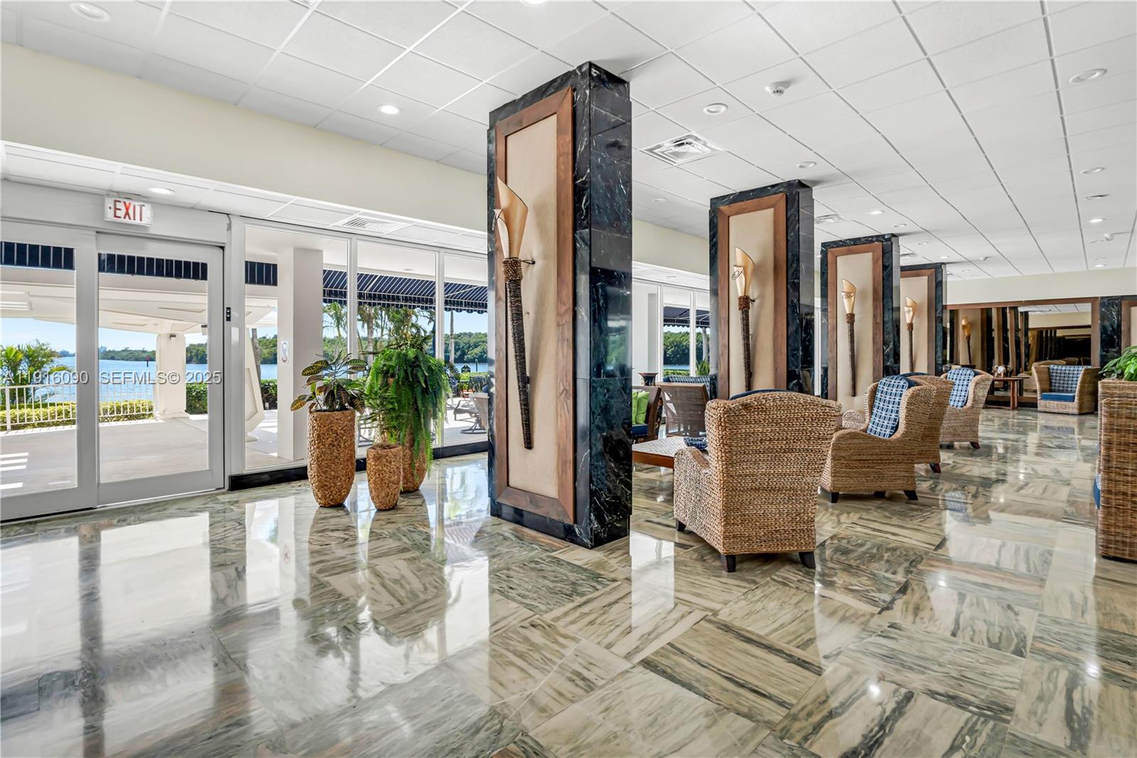 231 2 / 2 1350 sq. ft. $ 2025-11-18 0 Photo