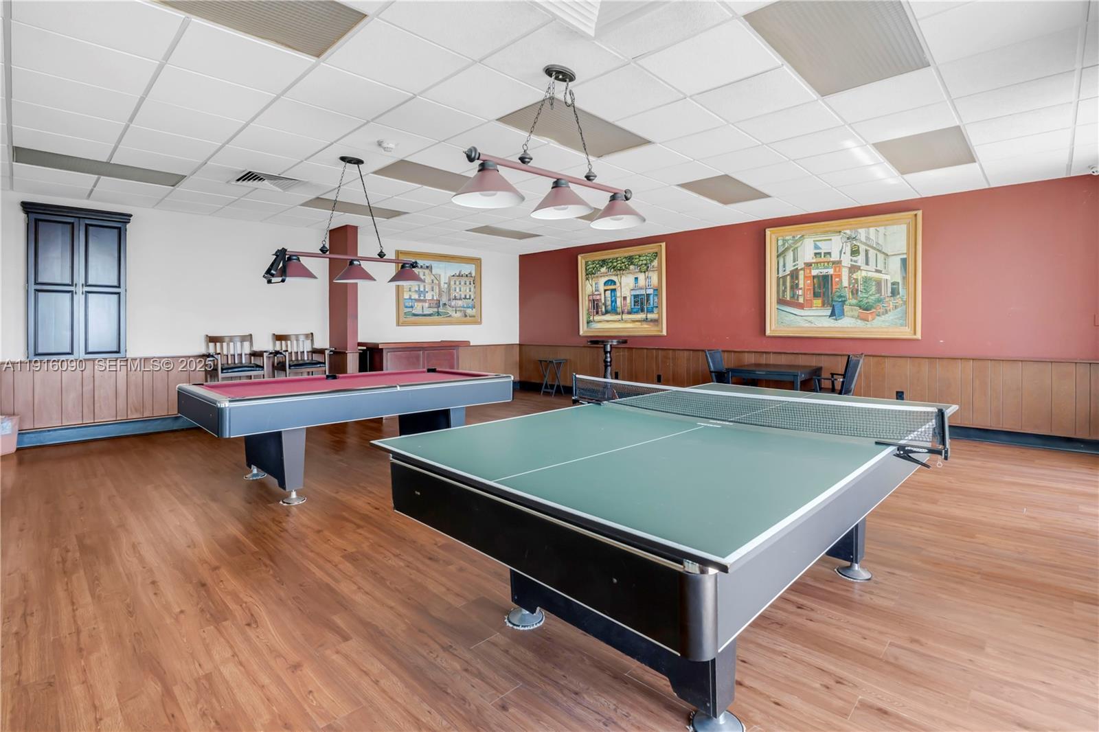 231 2 / 2 1350 sq. ft. $ 2025-11-18 0 Photo