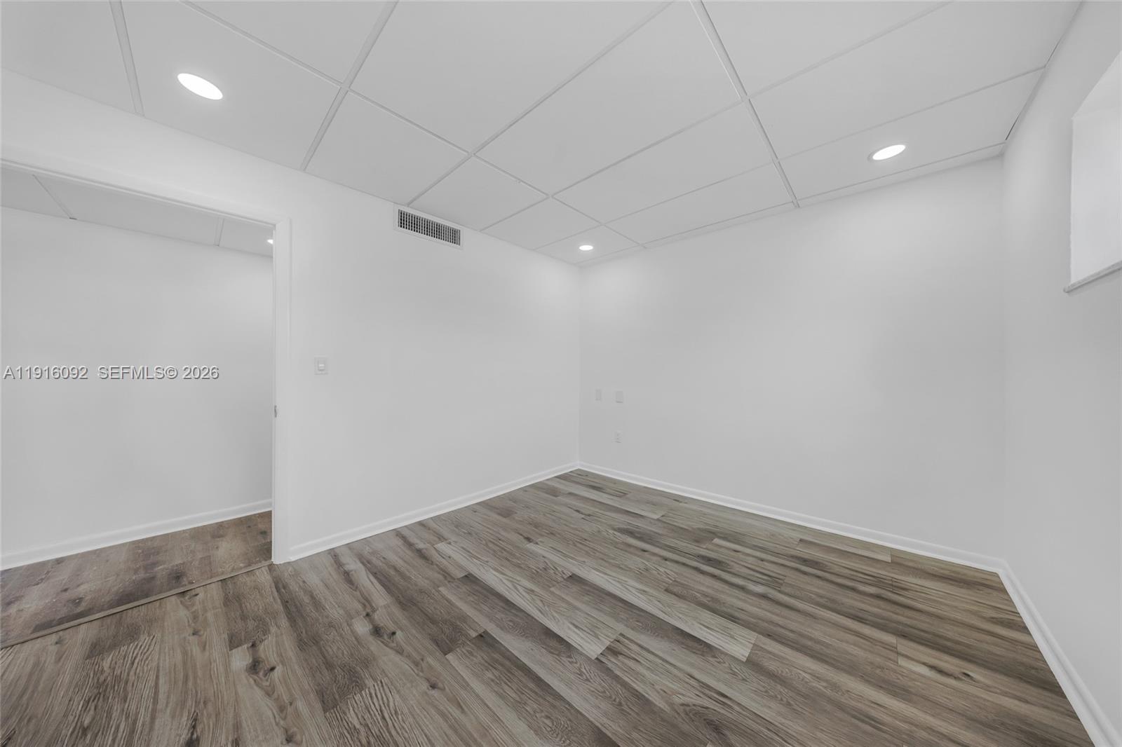   /   sq. ft. $ 2026-04-13 0 Photo