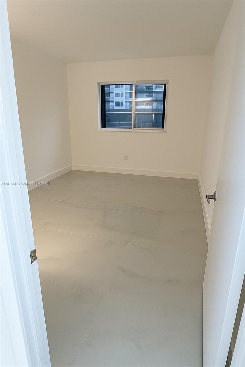 426-4 2 / 2 1317 sq. ft. $ 2025-11-18 0 Photo