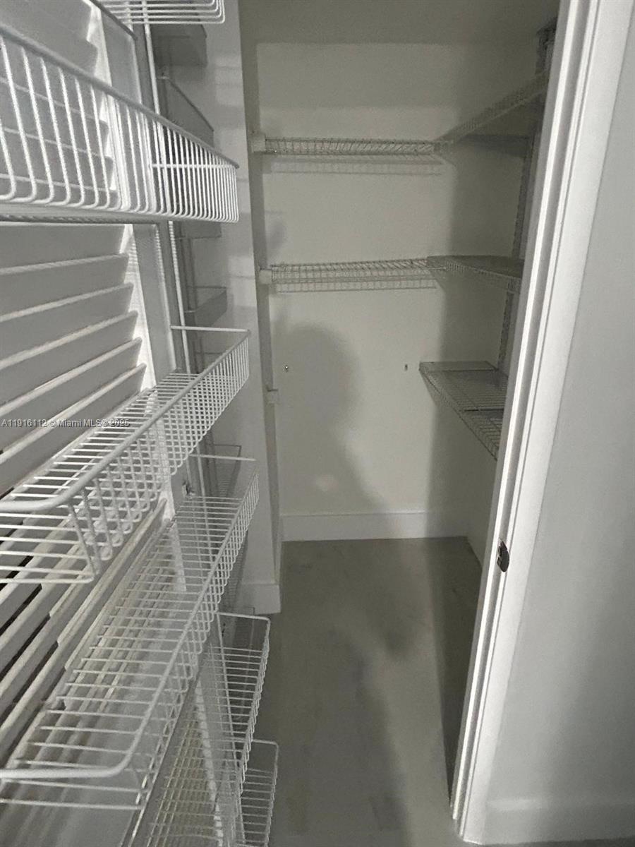 426-4 2 / 2 1317 sq. ft. $ 2025-11-18 0 Photo