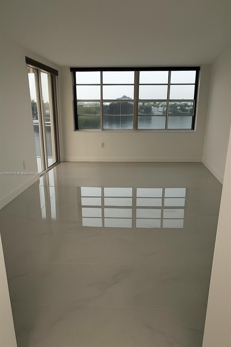 426-4 2 / 2 1317 sq. ft. $ 2025-11-18 0 Photo