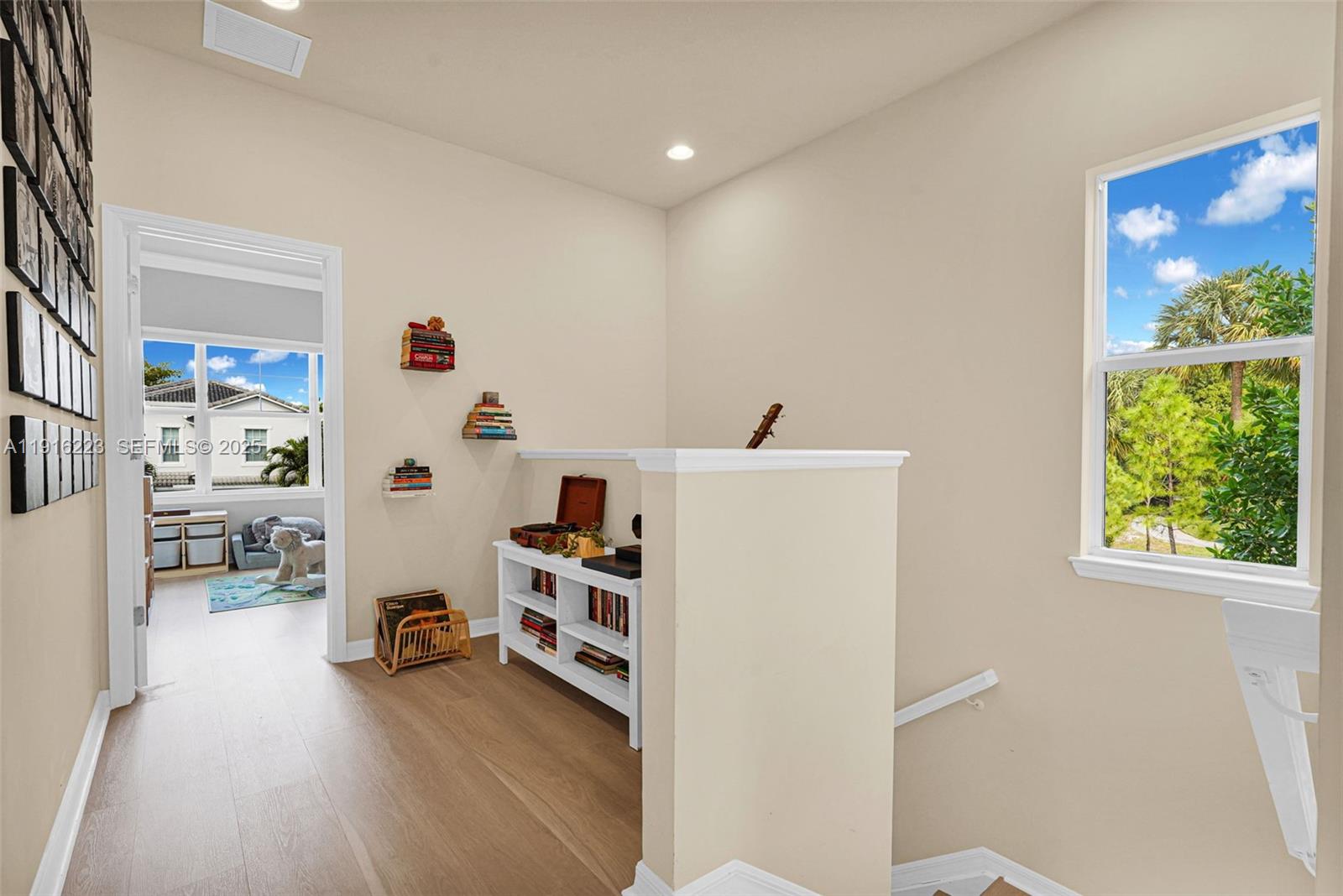 Ver detalles 3936 3 / 3 1769 sq. ft. $ 2025-11-18 0 foto