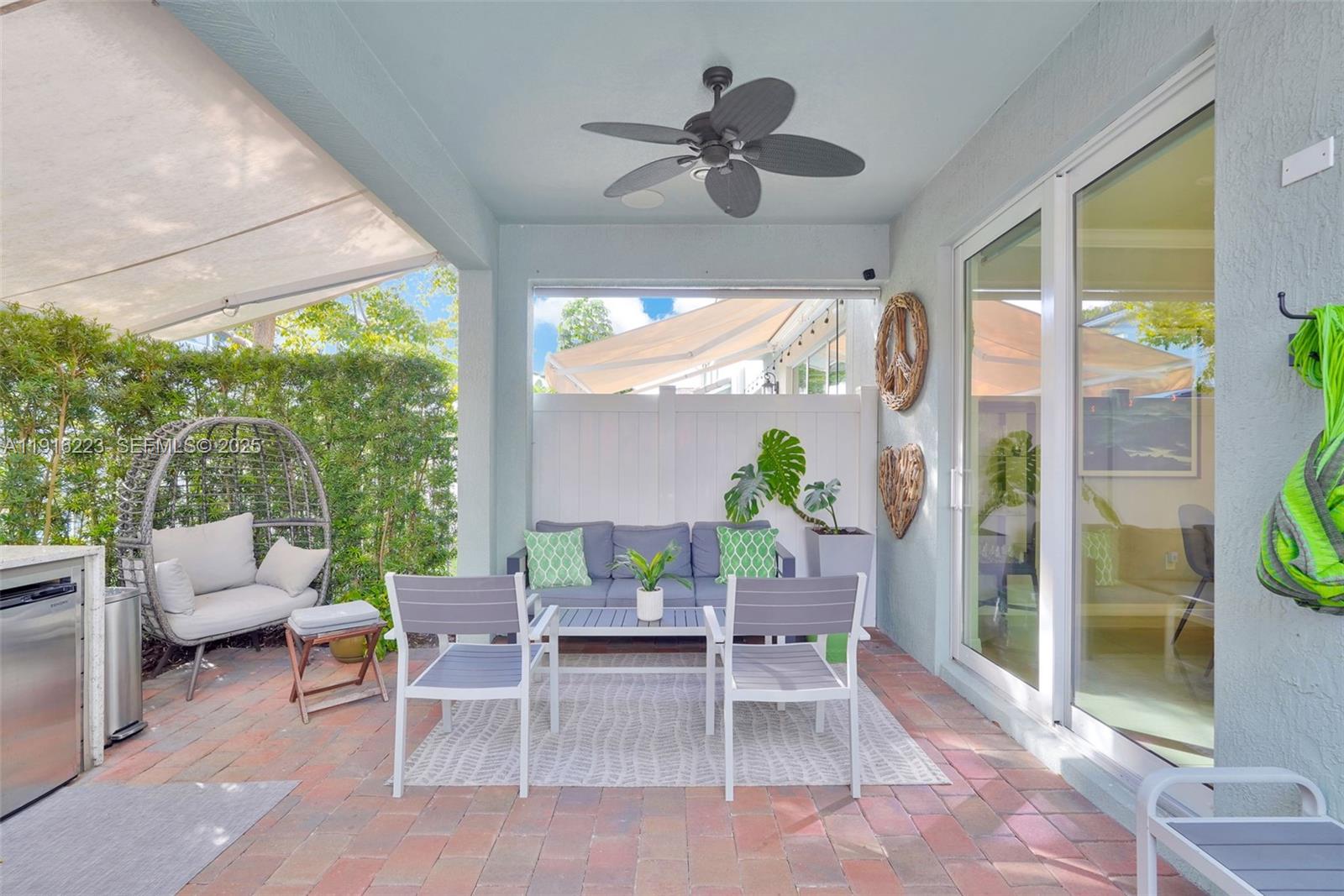 Ver detalles 3936 3 / 3 1769 sq. ft. $ 2025-11-18 0 foto