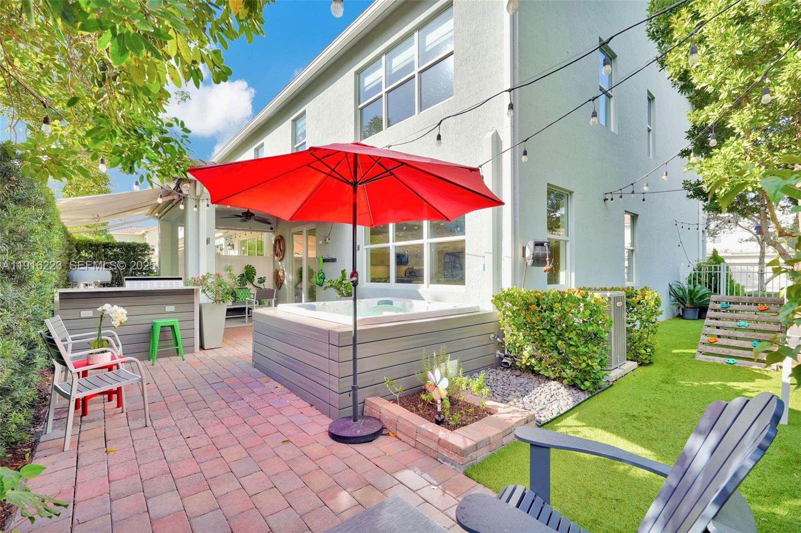 Ver detalles 3936 3 / 3 1769 sq. ft. $ 2025-11-18 0 foto