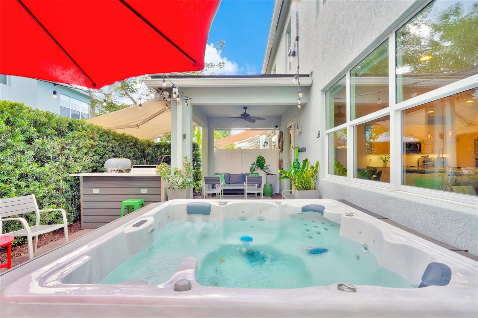 Ver detalles 3936 3 / 3 1769 sq. ft. $ 2025-11-18 0 foto