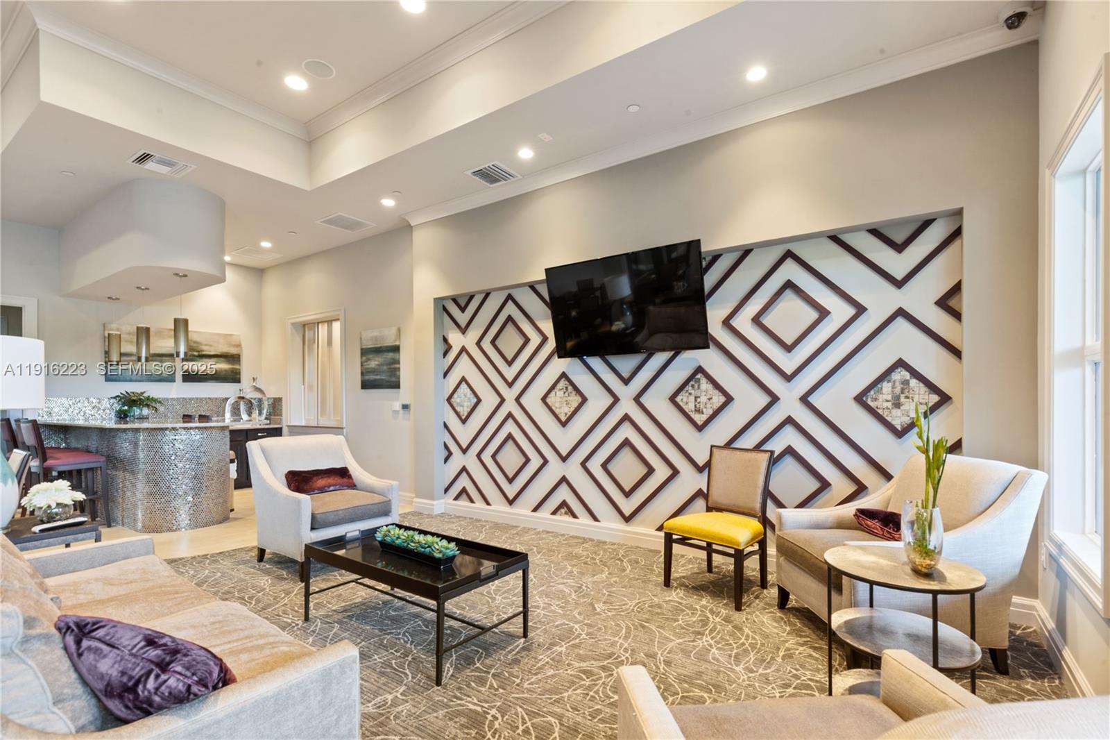 Ver detalles 3936 3 / 3 1769 sq. ft. $ 2025-11-18 0 foto