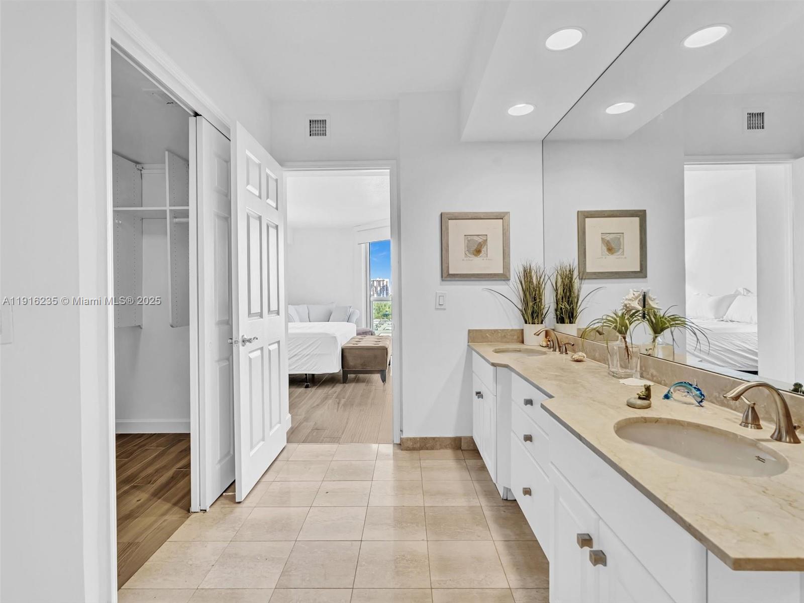 Photo of 3370 Hidden Bay Dr #1002, Aventura, Florida, 33180 -