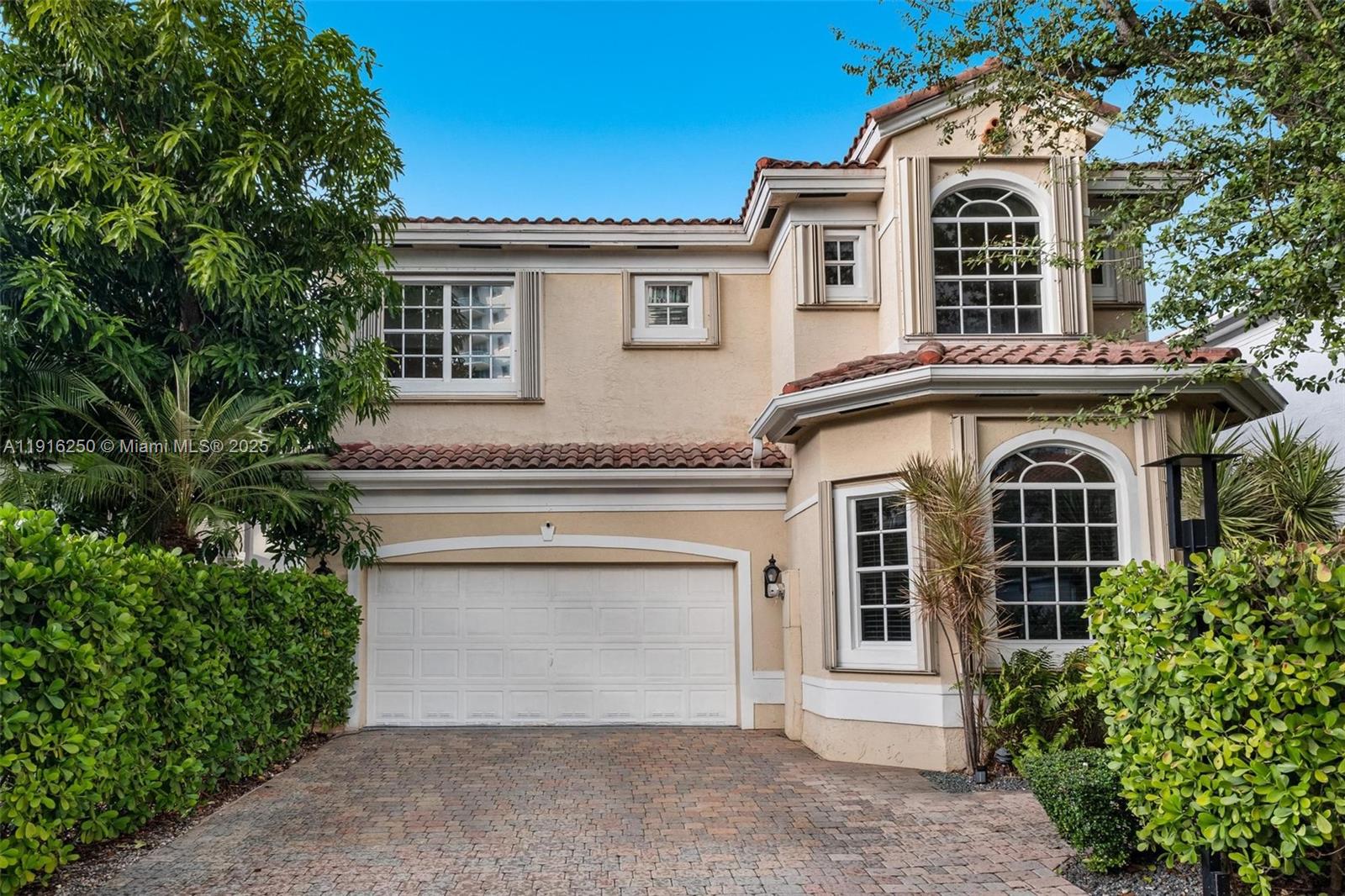 Photo of 3965 194th Ln (3965), Sunny Isles Beach, Florida, 33160 -