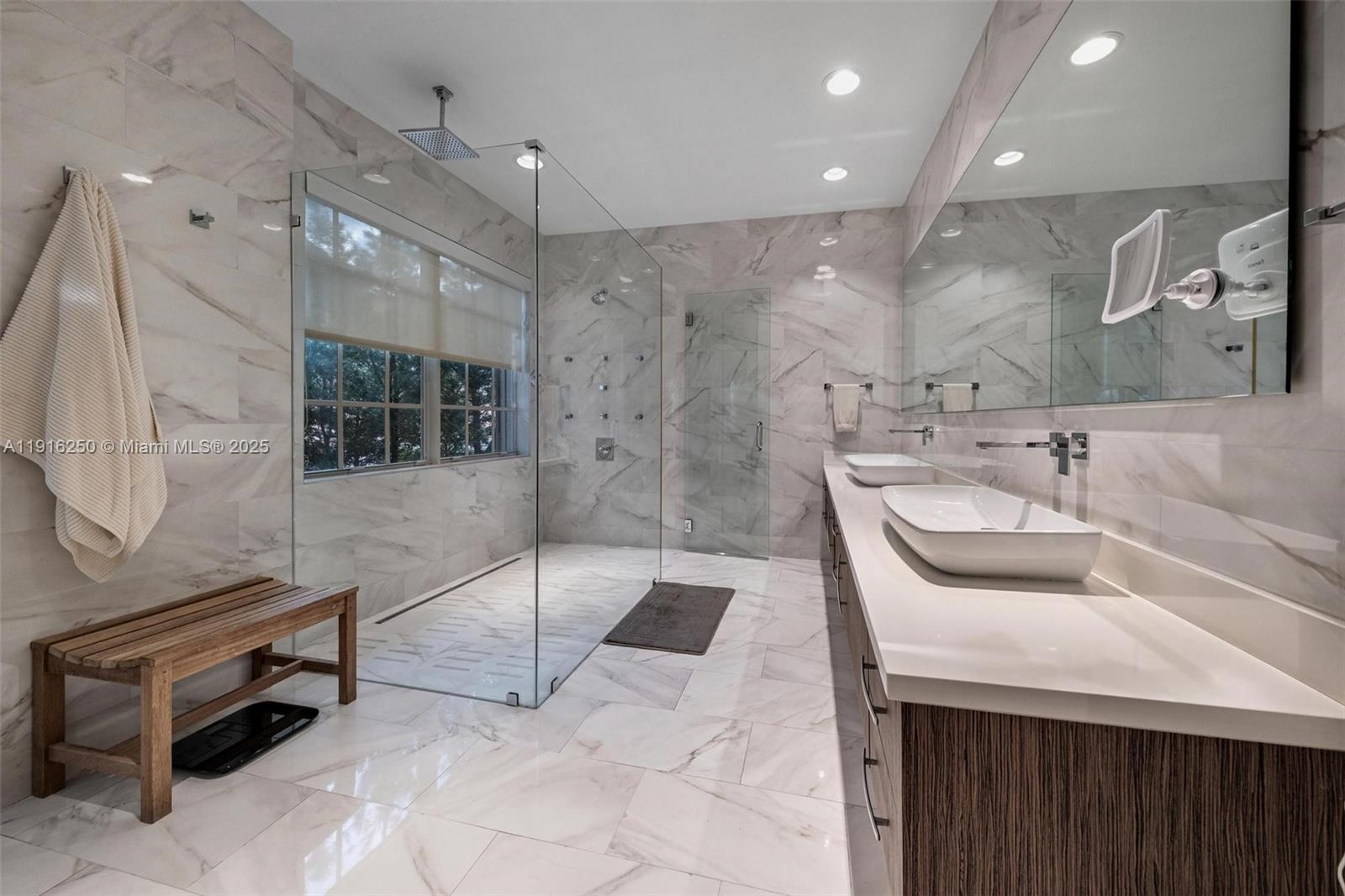 Photo of 3965 194th Ln (3965), Sunny Isles Beach, Florida, 33160 -