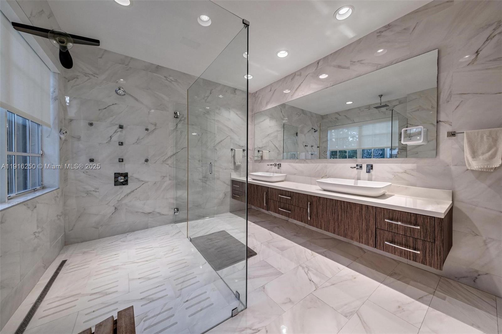 Photo of 3965 194th Ln (3965), Sunny Isles Beach, Florida, 33160 -