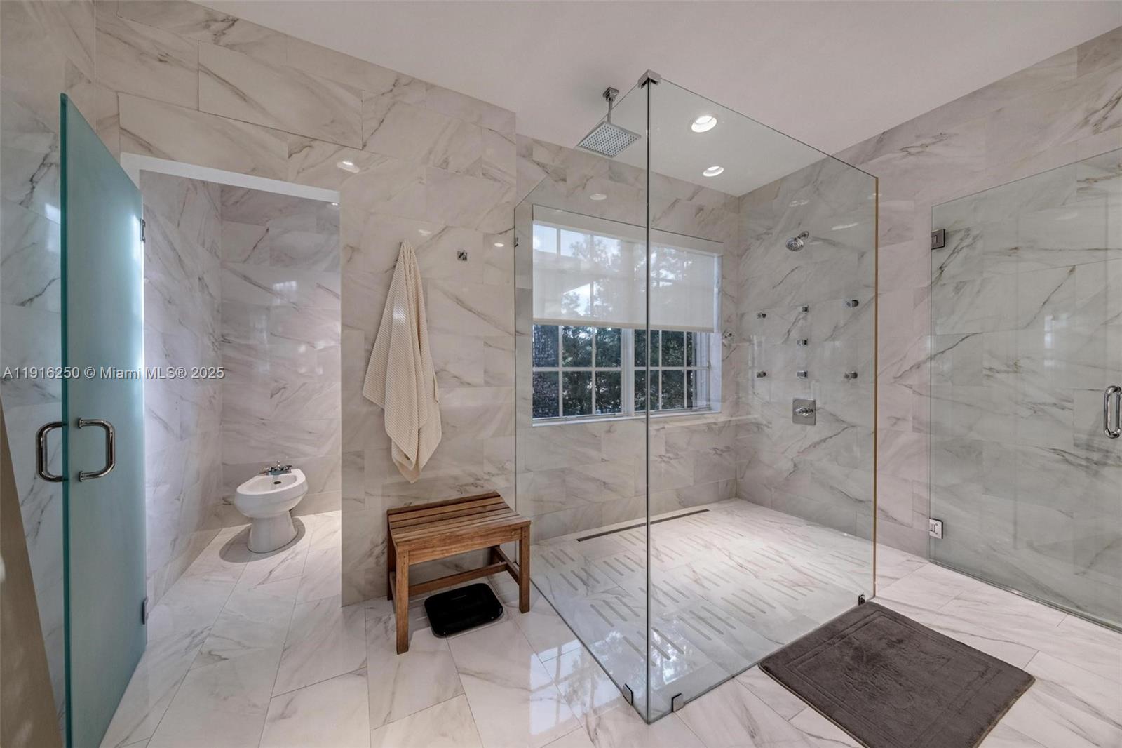 Photo of 3965 194th Ln (3965), Sunny Isles Beach, Florida, 33160 -