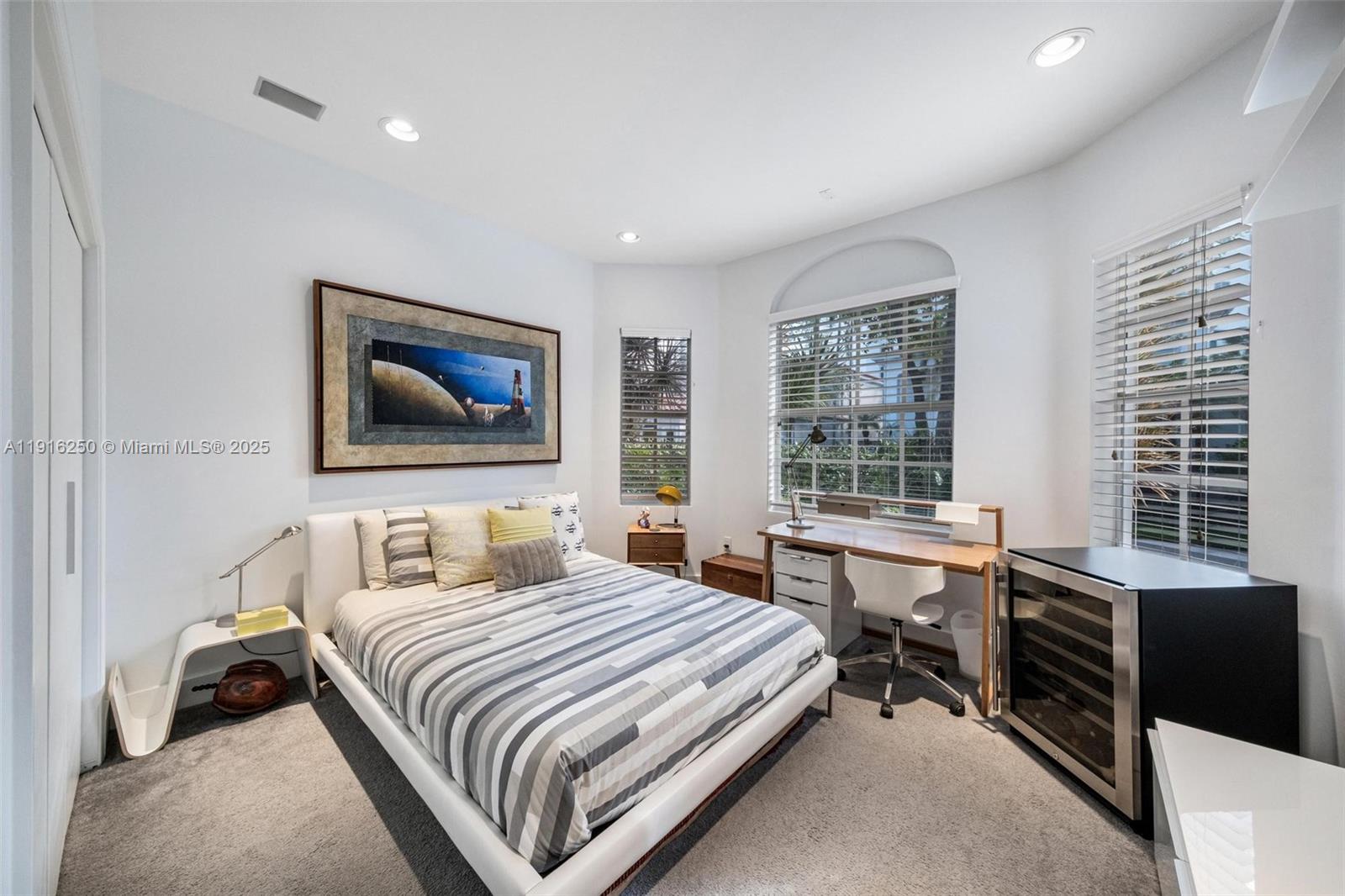 Photo of 3965 194th Ln (3965), Sunny Isles Beach, Florida, 33160 -