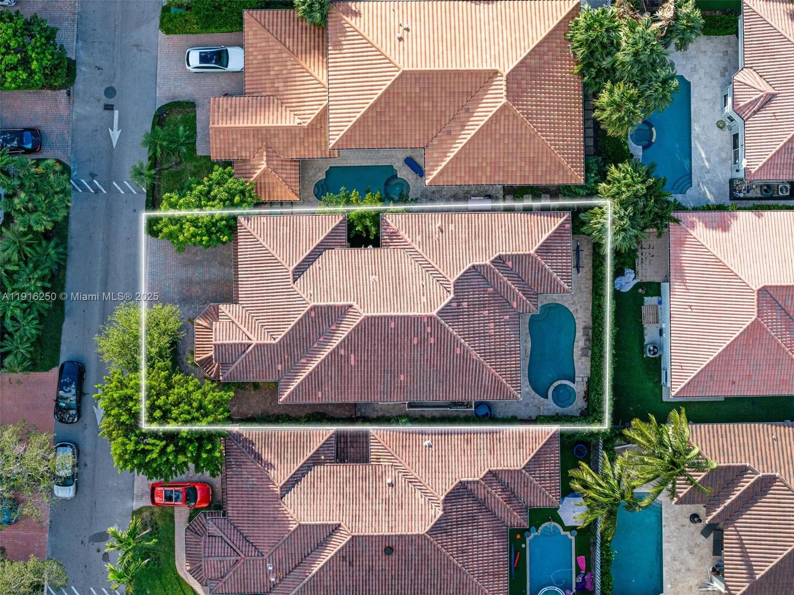 Photo of 3965 194th Ln (3965), Sunny Isles Beach, Florida, 33160 -