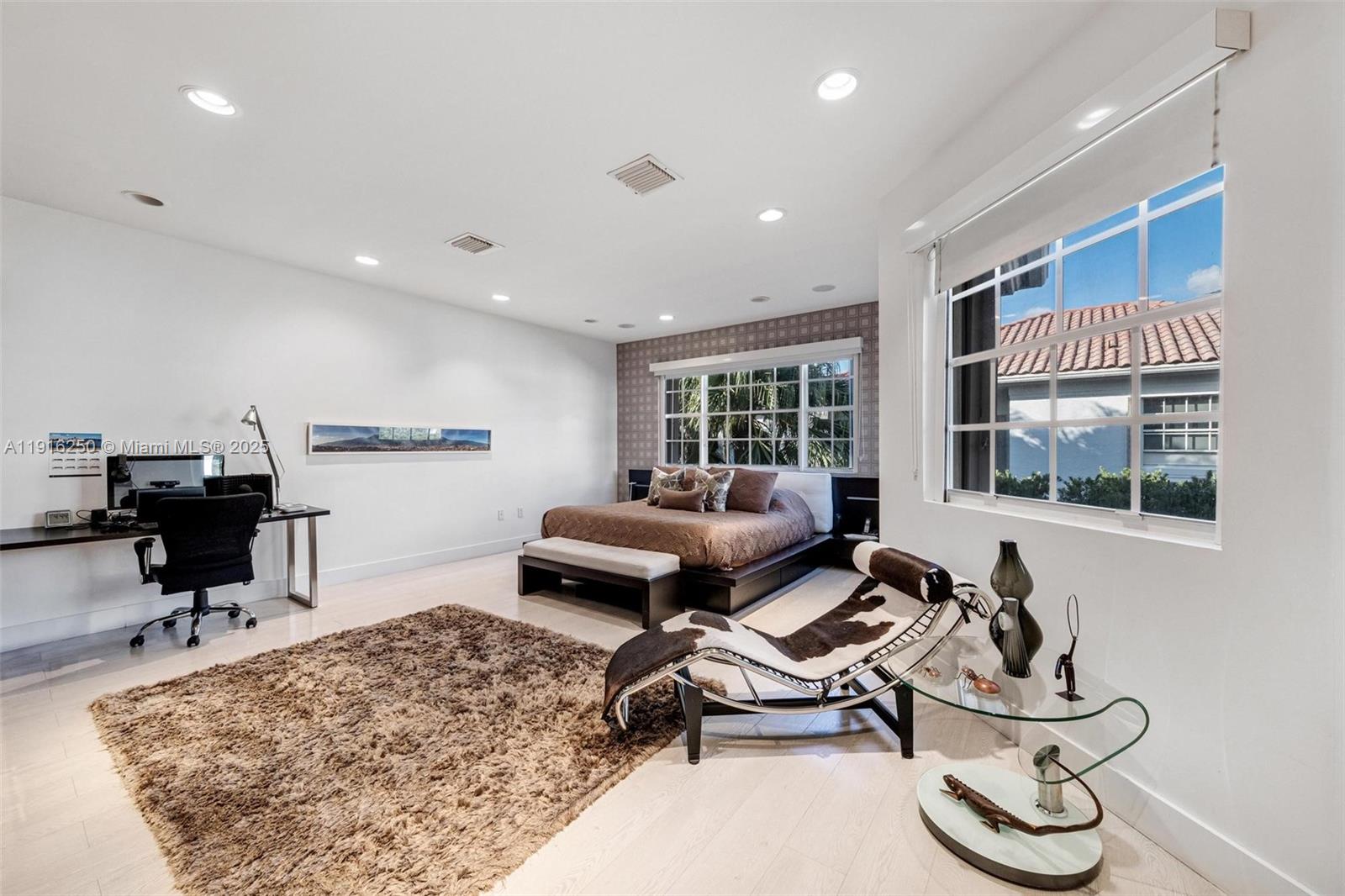 Photo of 3965 194th Ln (3965), Sunny Isles Beach, Florida, 33160 -