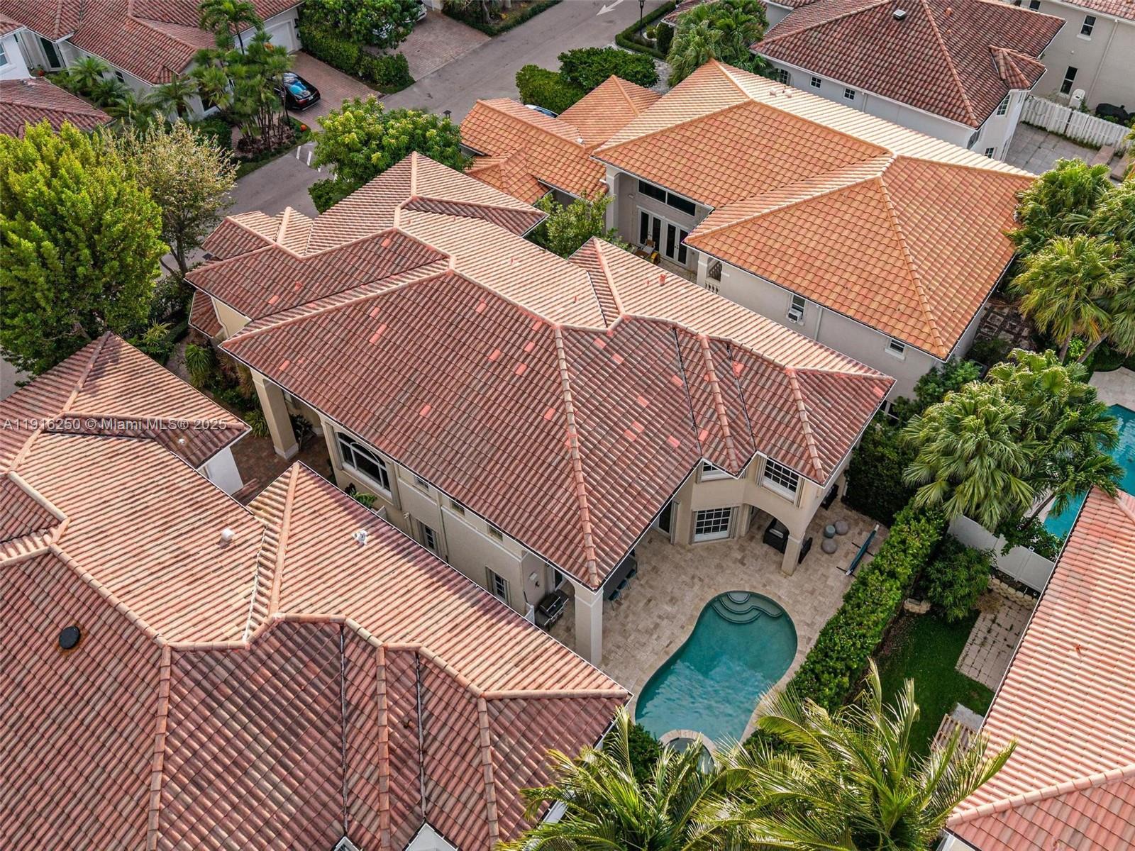 Photo of 3965 194th Ln (3965), Sunny Isles Beach, Florida, 33160 -