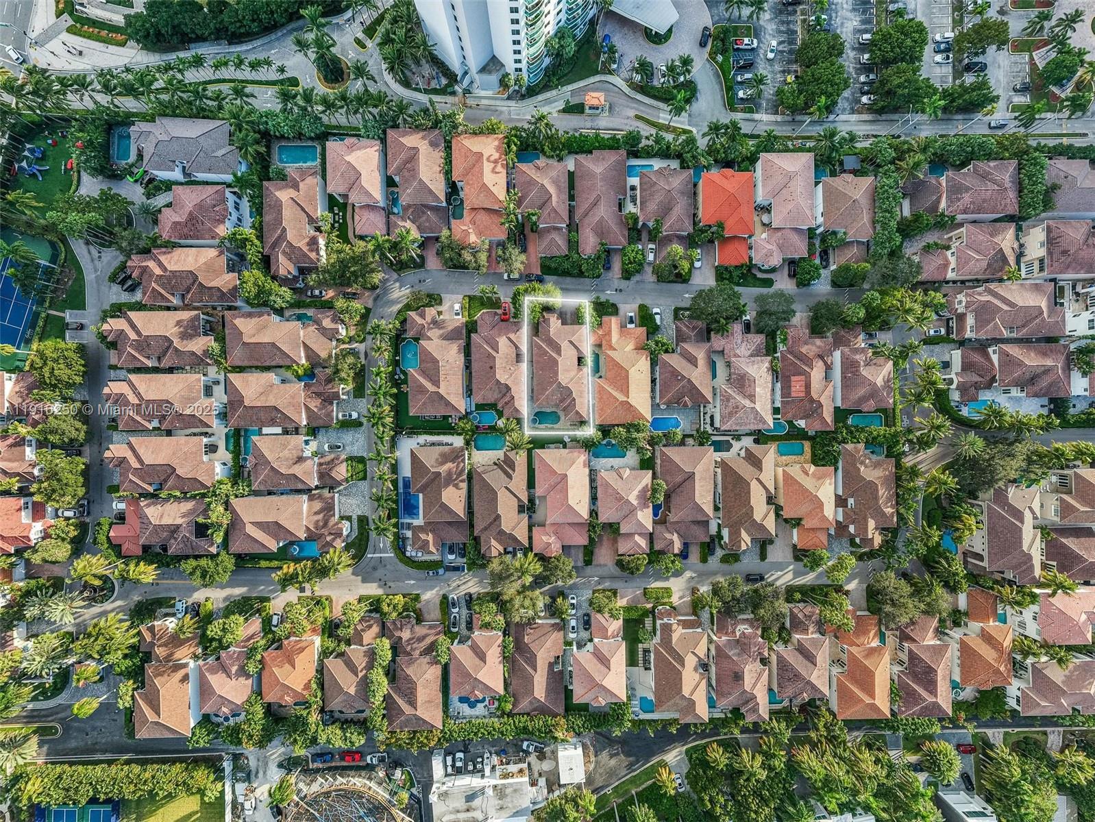 Photo of 3965 194th Ln (3965), Sunny Isles Beach, Florida, 33160 -