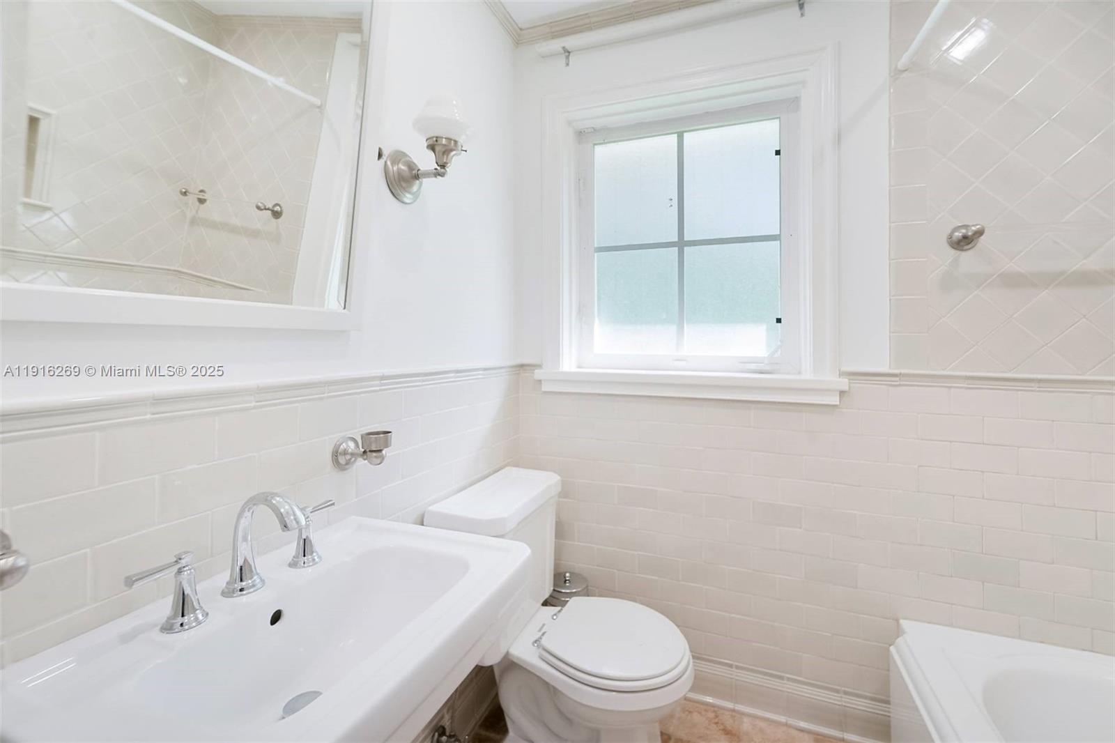   /   sq. ft. $ 2025-11-18 0 Photo