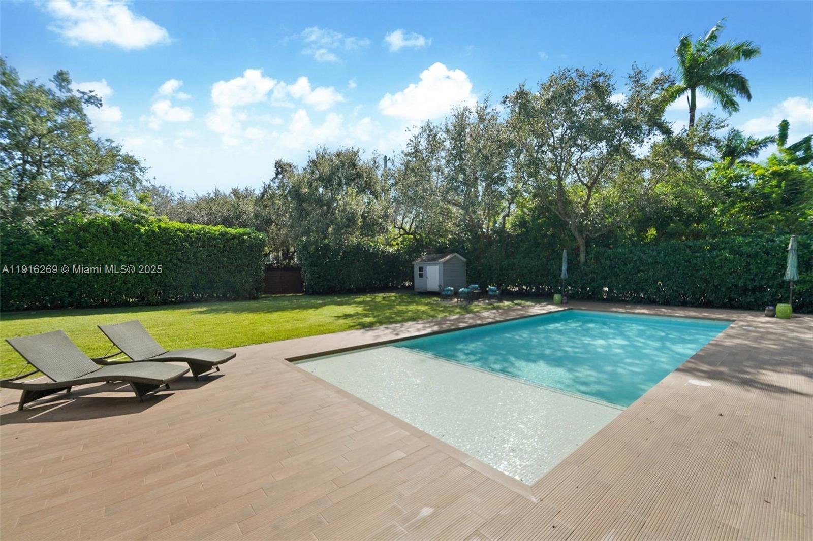   /   sq. ft. $ 2025-11-18 0 Photo