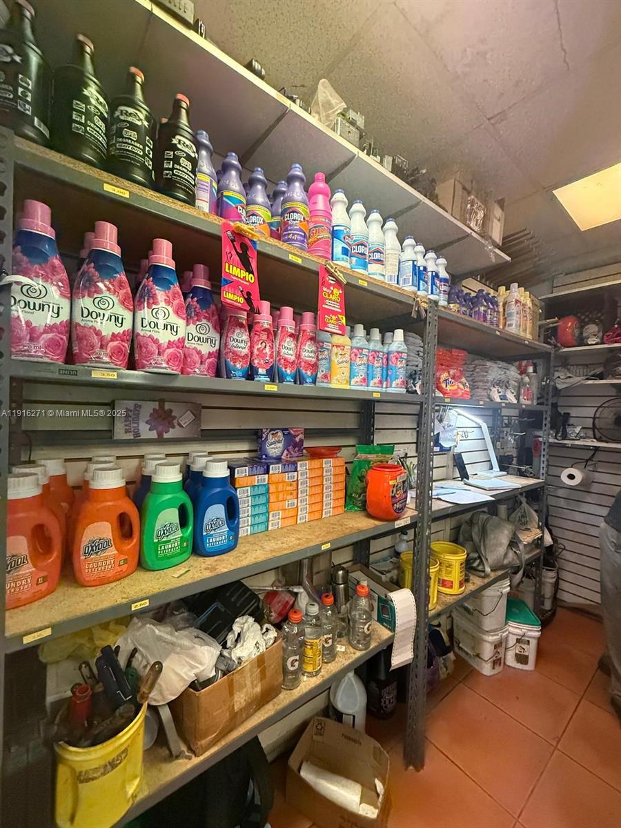 See details / sq. ft. $ 2025-11-18 0 Photo