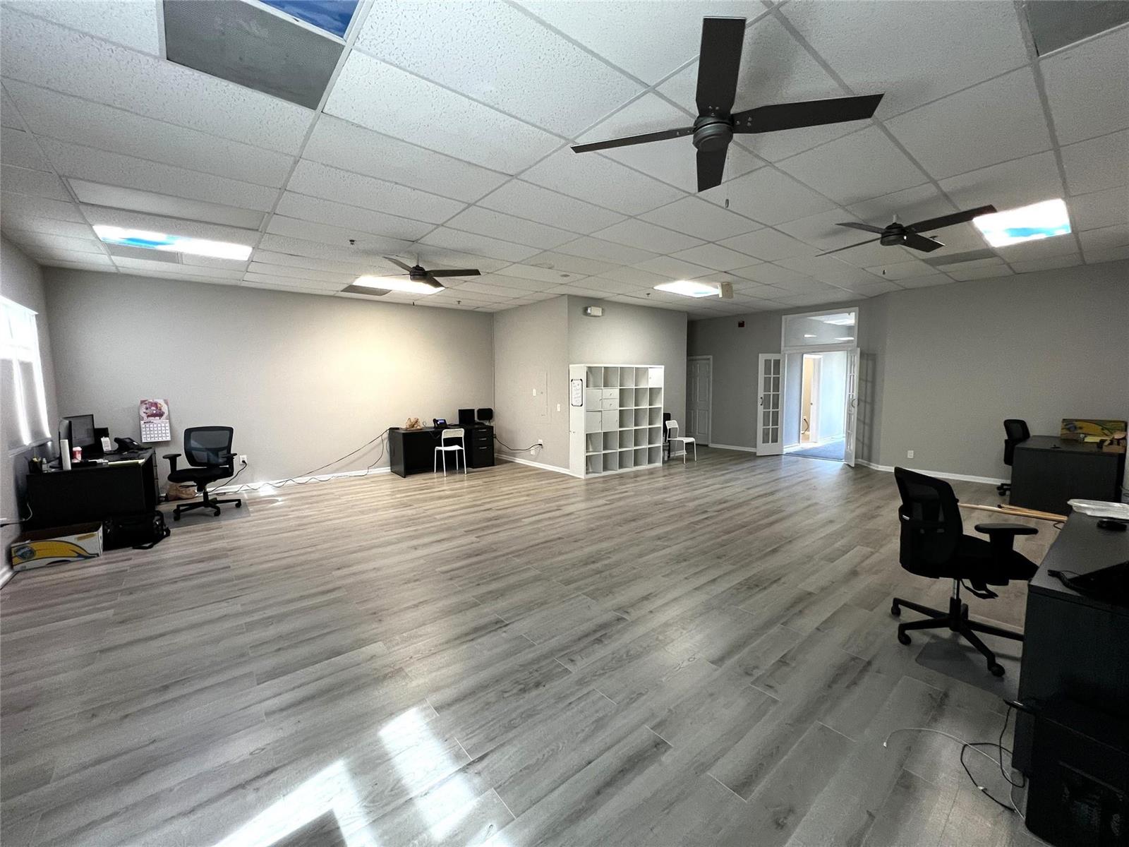 Ver detalles Suite 426 / 0 sq. ft. $ 2026-06-15 0 foto