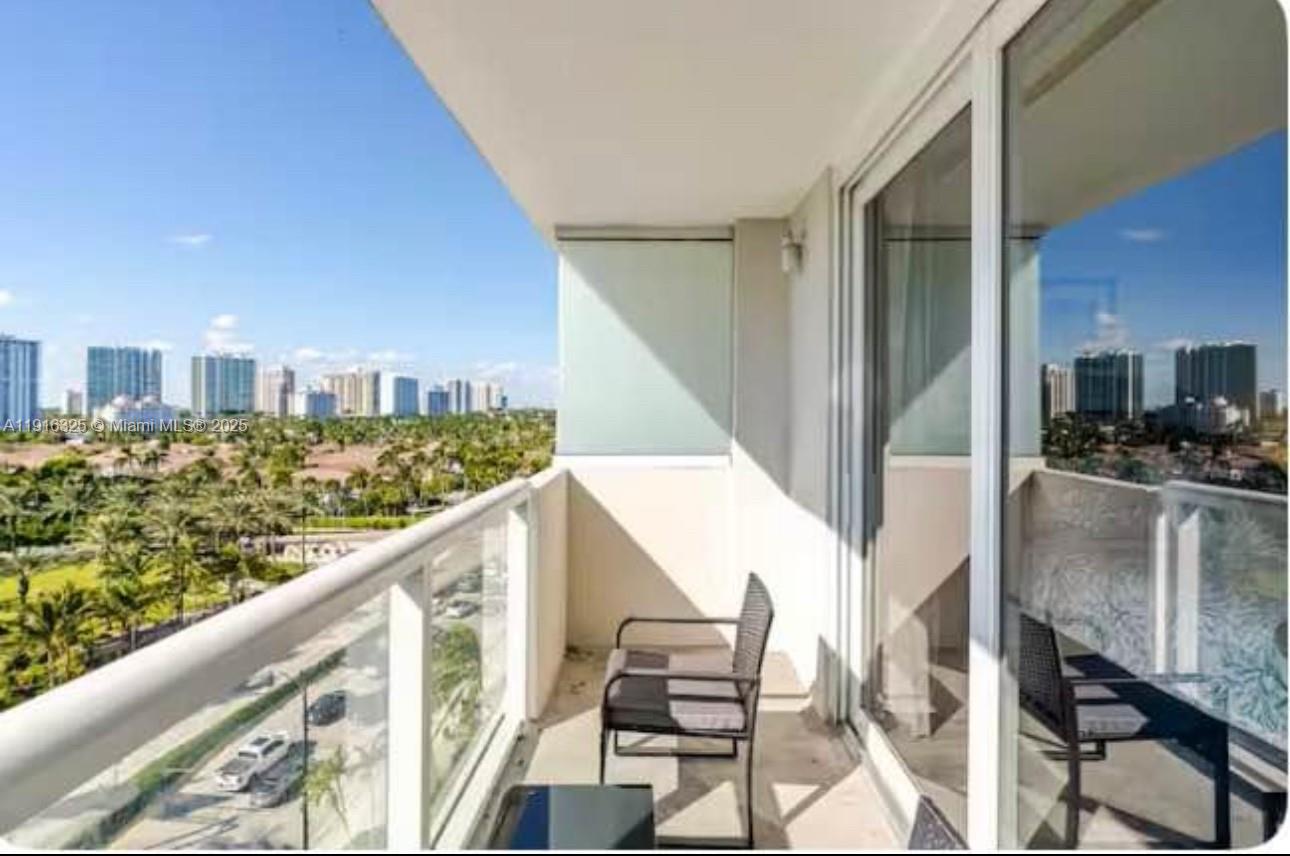 Photo of 19201 Collins Ave #733, Sunny Isles Beach, Florida, 33160 -