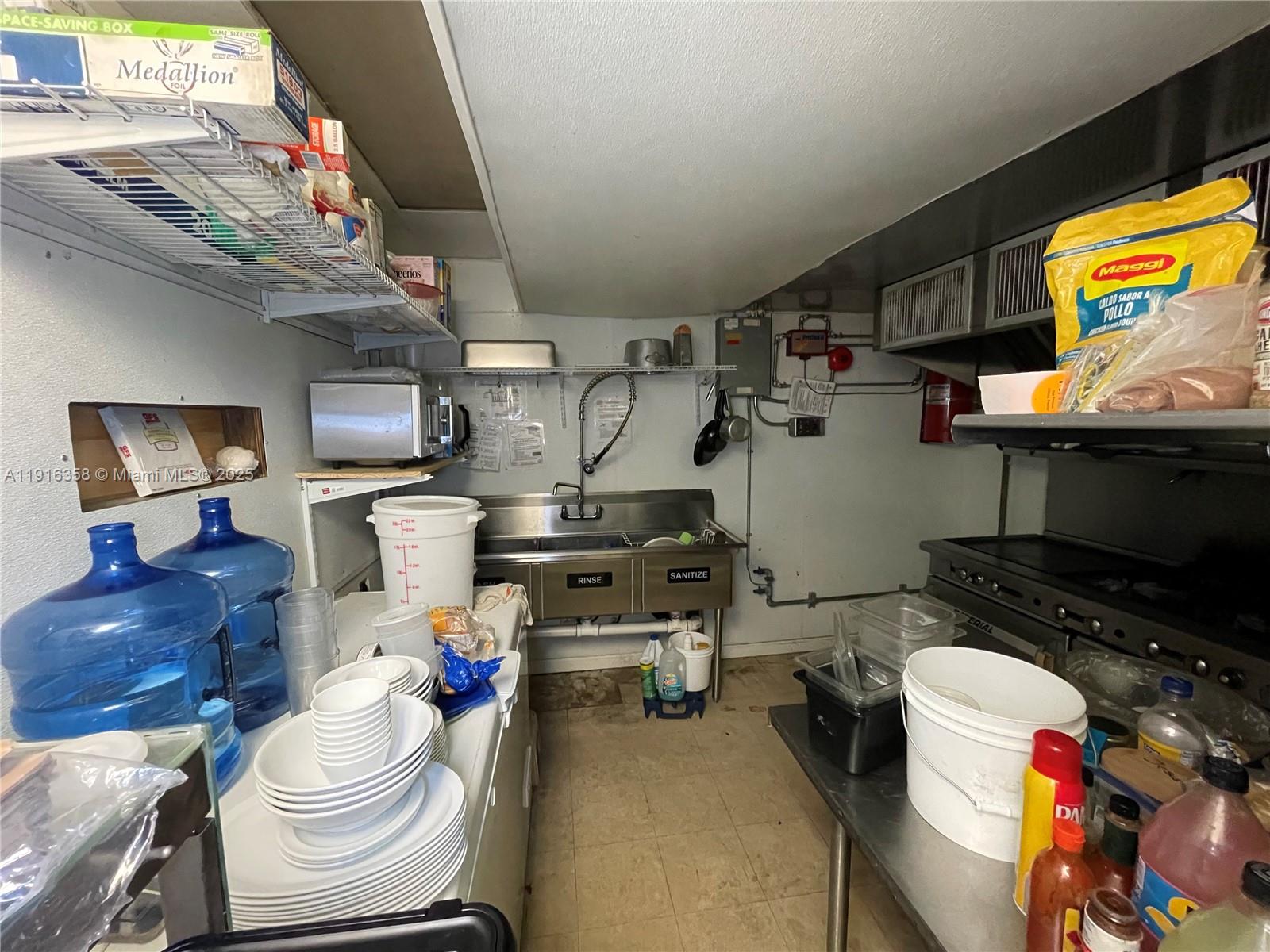   /   sq. ft. $ 2025-11-18 0 Photo